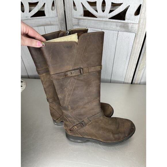 Teva Women's Size 8 Brown Distressed Leather Zip Knee High Tall Waterproof Boots - Picture 1 of 7